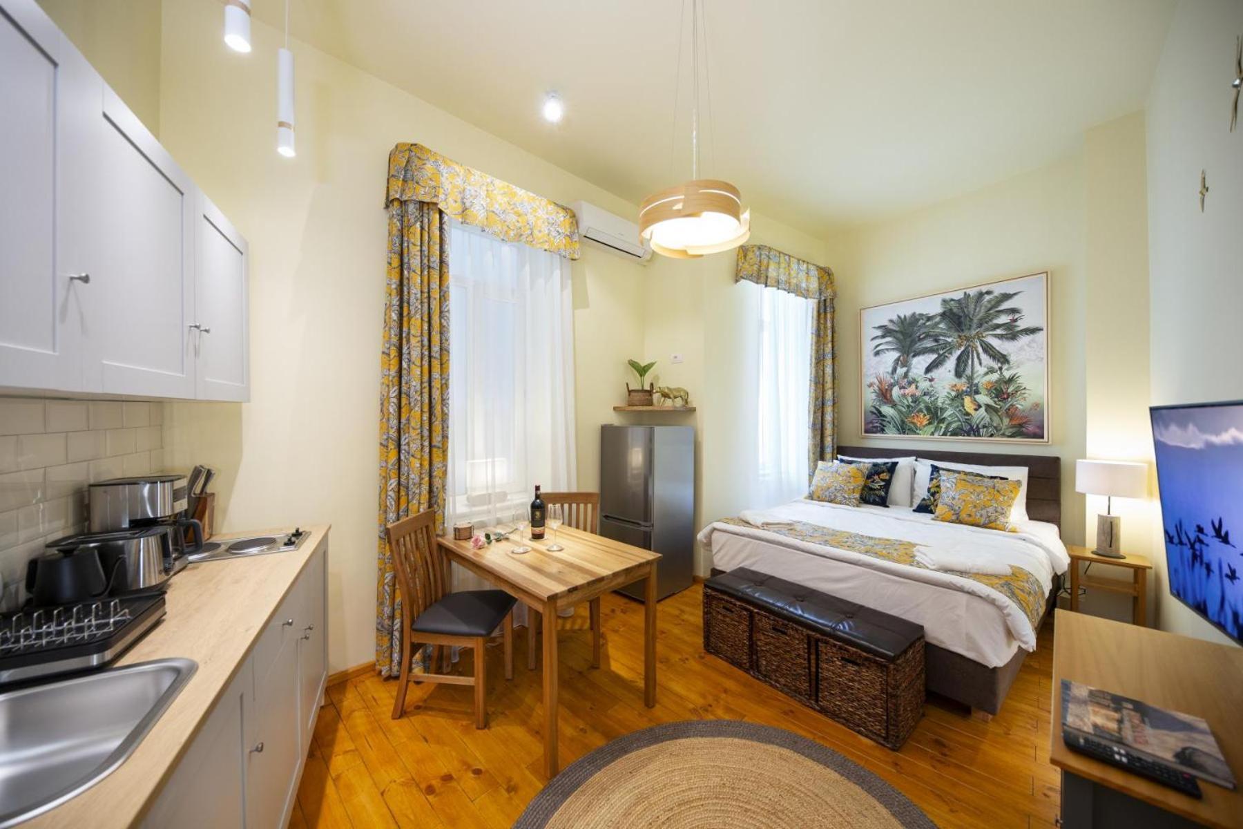 Rainforest Studio Downtown By Pretty Apartments Bucarest Esterno foto